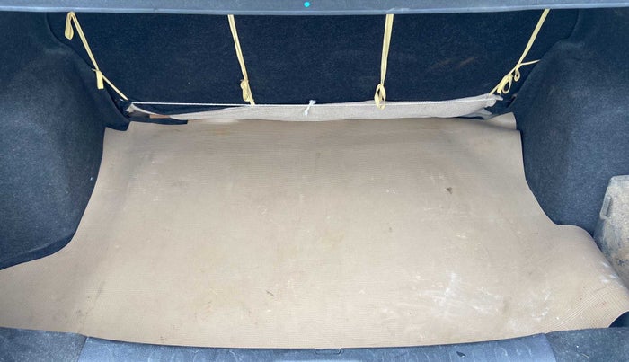 2015 Maruti Swift Dzire VXI, Petrol, Manual, 49,750 km, Boot Inside
