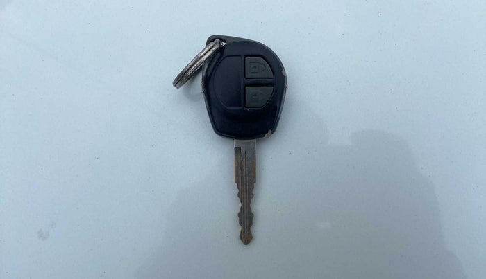 2015 Maruti Swift Dzire VXI, Petrol, Manual, 49,750 km, Key Close Up