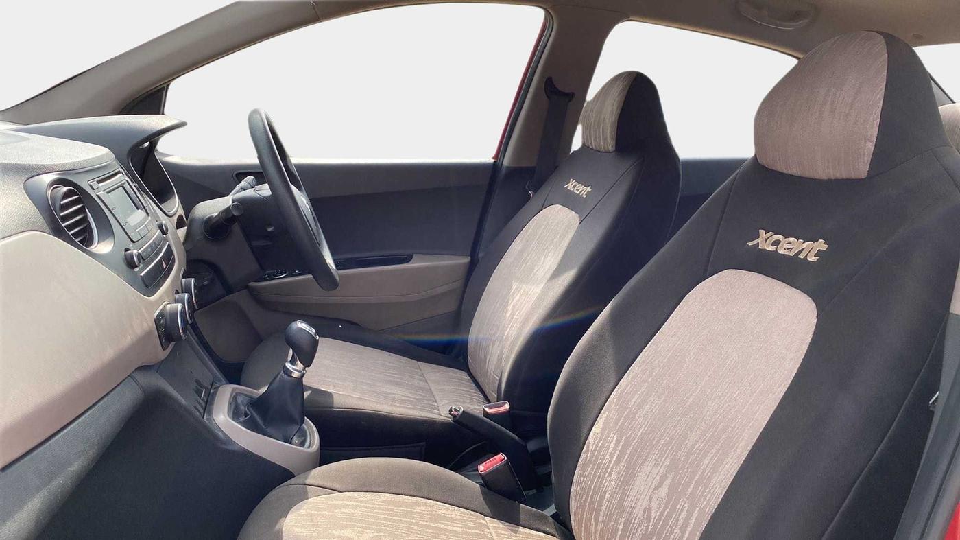 2015 Hyundai Xcent S 1.2, CNG, Manual, 25,539 km, Right Side Front Door Cabin