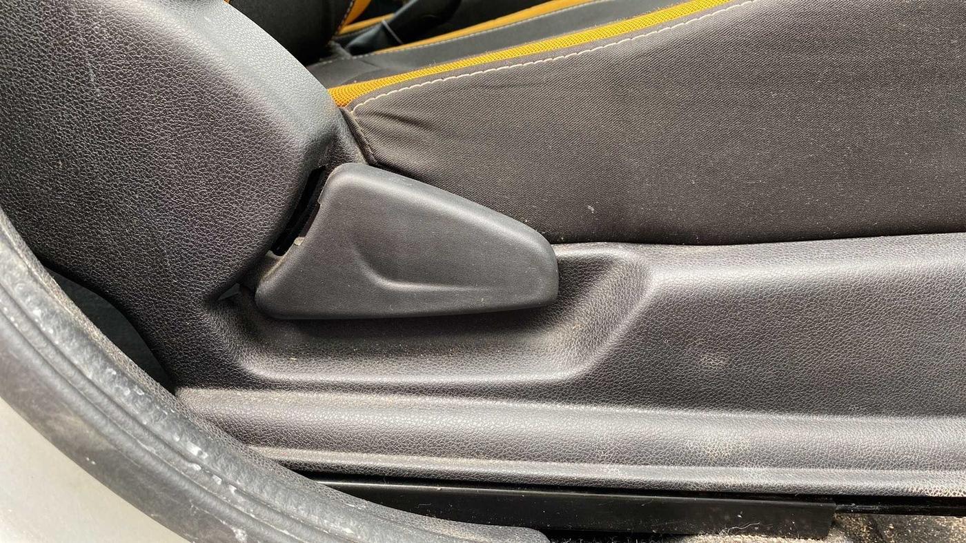 2022 Renault Kwid CLIMBER AMT 1.0, Petrol, Automatic, 25,787 km, Driver Side Adjustment Panel
