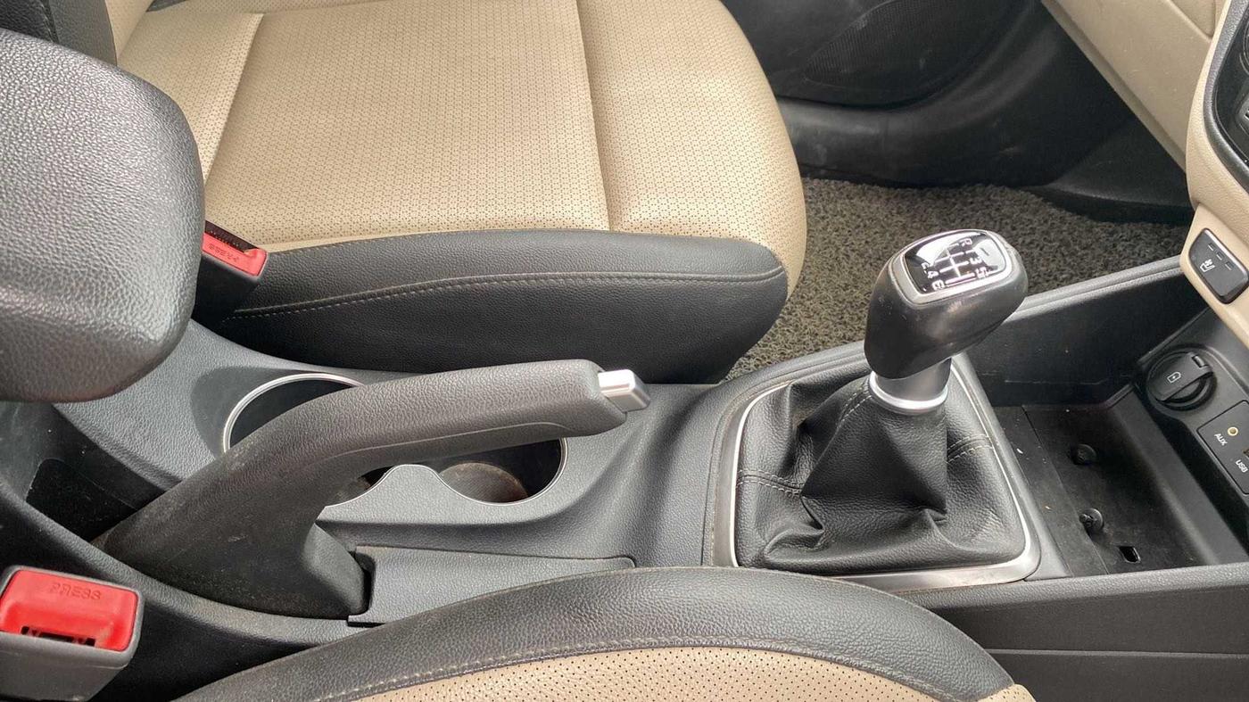 2019 Hyundai Verna 1.6 VTVT SX O, Petrol, Manual, 34,112 km, Gear Lever