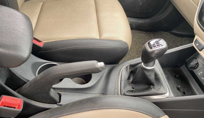 2019 Hyundai Verna 1.6 VTVT SX O, Petrol, Manual, 34,112 km, Gear Lever