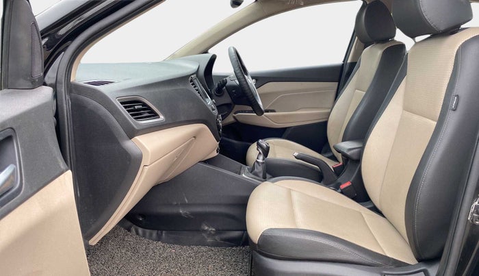 2019 Hyundai Verna 1.6 VTVT SX O, Petrol, Manual, 34,112 km, Right Side Front Door Cabin