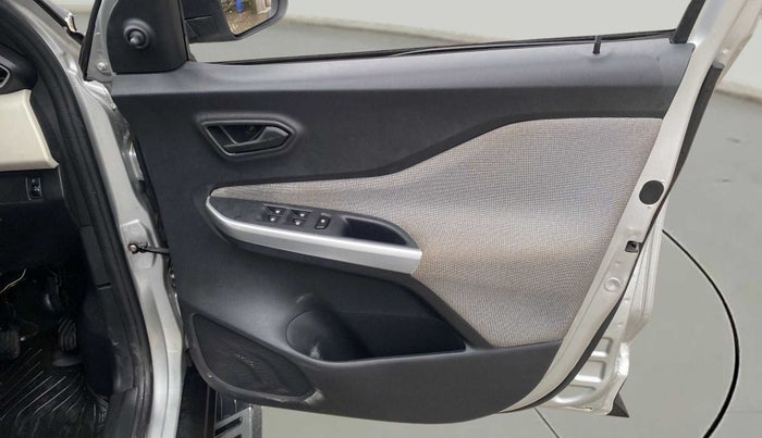 2023 Nissan MAGNITE XE, Petrol, Manual, 10,092 km, Driver Side Door Panels Control