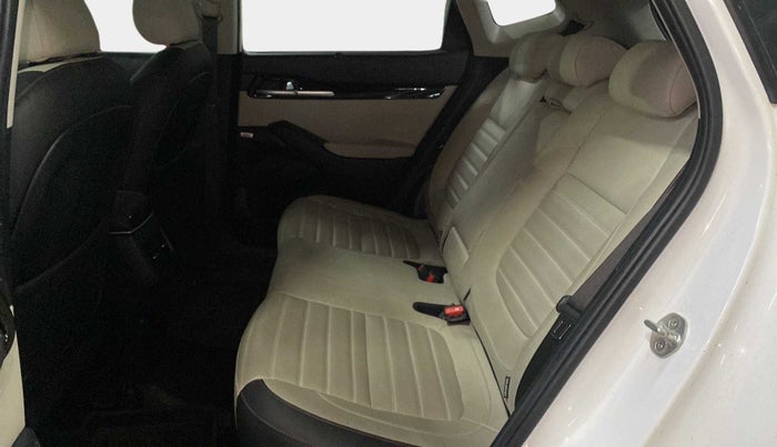 2022 KIA SELTOS GTX (O) 1.4, Petrol, Manual, 23,339 km, Right Side Rear Door Cabin