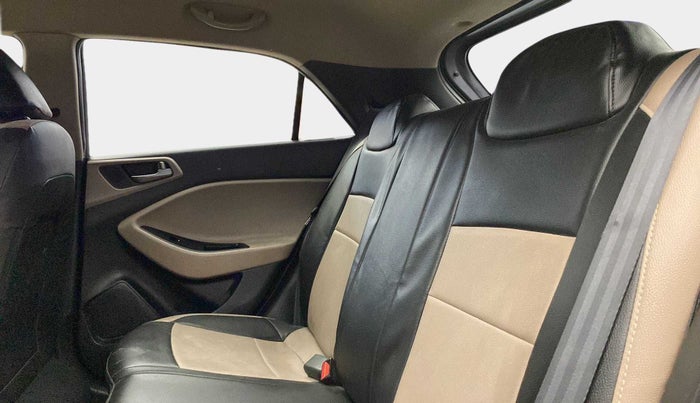 2015 Hyundai Elite i20 MAGNA 1.2, Petrol, Manual, 39,373 km, Right Side Rear Door Cabin