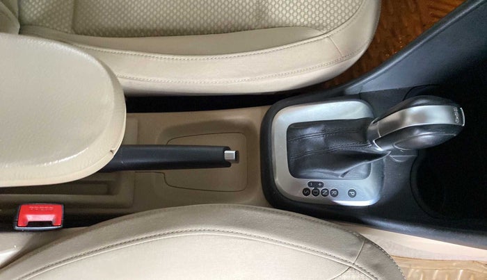 2017 Volkswagen Ameo HIGHLINE PLUS 1.5L AT 16 ALLOY, Diesel, Automatic, 71,851 km, Gear Lever