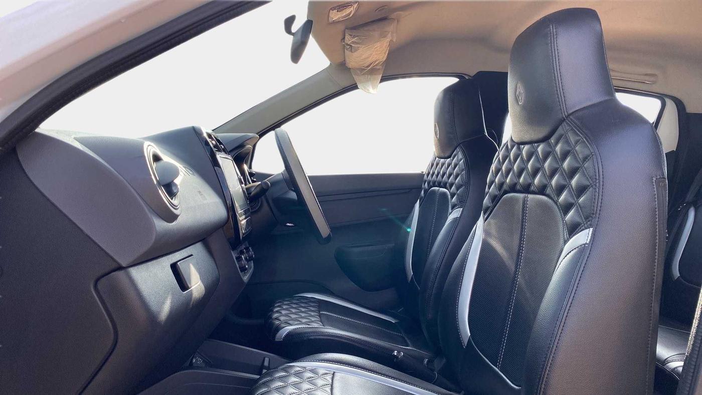 2020 Renault Kwid RXT 1.0 AMT (O), Petrol, Automatic, 27,782 km, Right Side Front Door Cabin