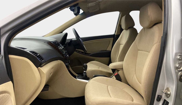 2012 Hyundai Verna FLUIDIC 1.6 VTVT EX, Petrol, Manual, 81,253 km, Right Side Front Door Cabin