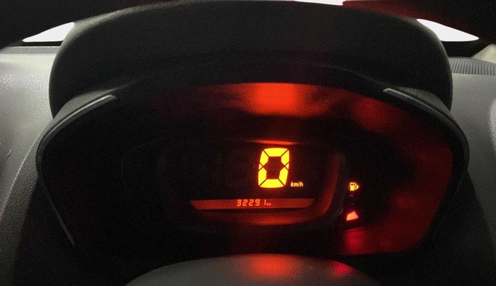 2016 Renault Kwid RXT 1.0, Petrol, Manual, 32,258 km, Odometer Image