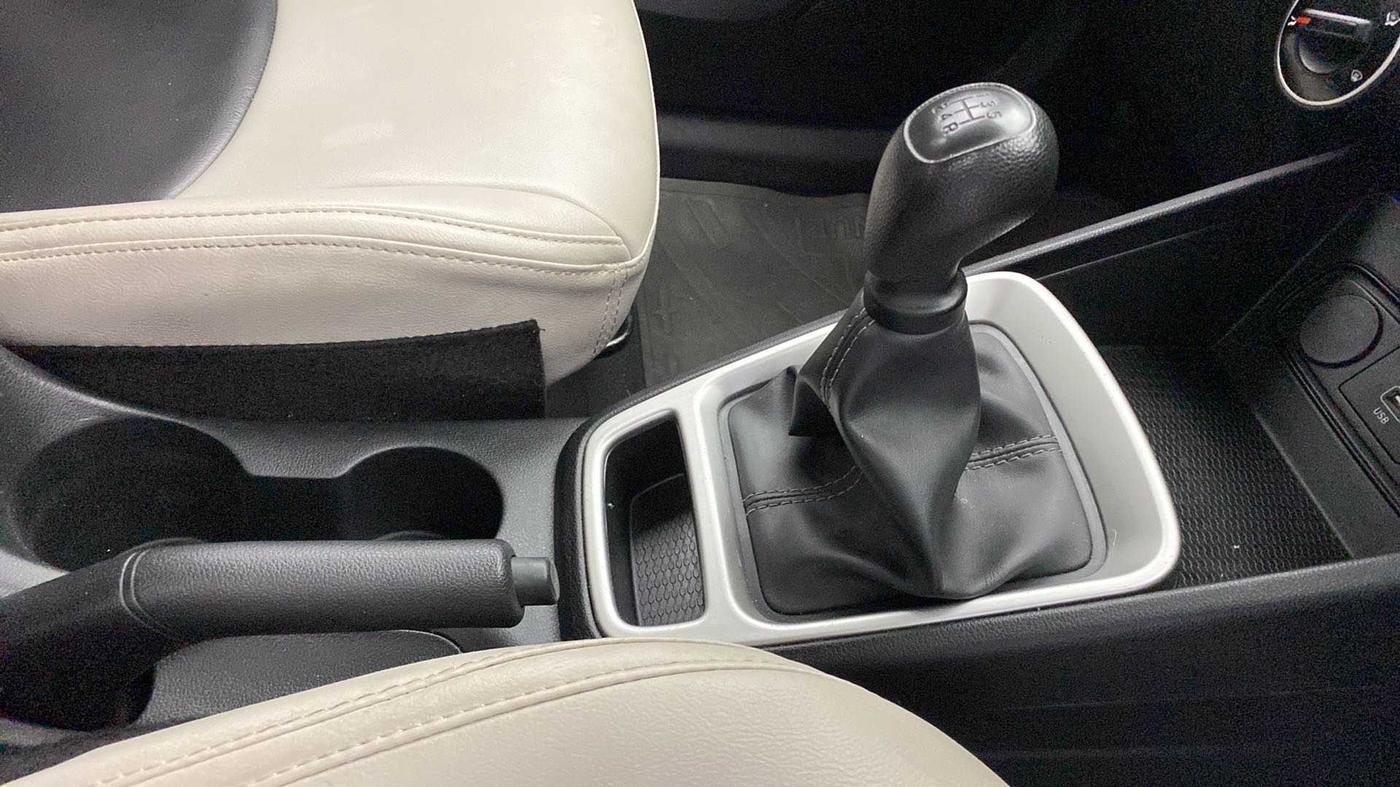 2021 Hyundai VENUE S 1.2, Petrol, Manual, 63,608 km, Gear Lever