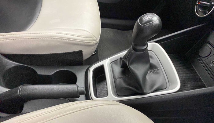 2021 Hyundai VENUE S 1.2, Petrol, Manual, 63,608 km, Gear Lever