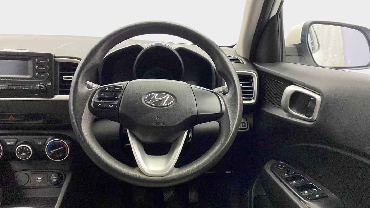 2021 Hyundai VENUE S 1.2, Petrol, Manual, 63,608 km, Steering Wheel Close Up