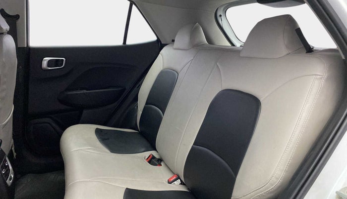 2021 Hyundai VENUE S 1.2, Petrol, Manual, 63,608 km, Right Side Rear Door Cabin