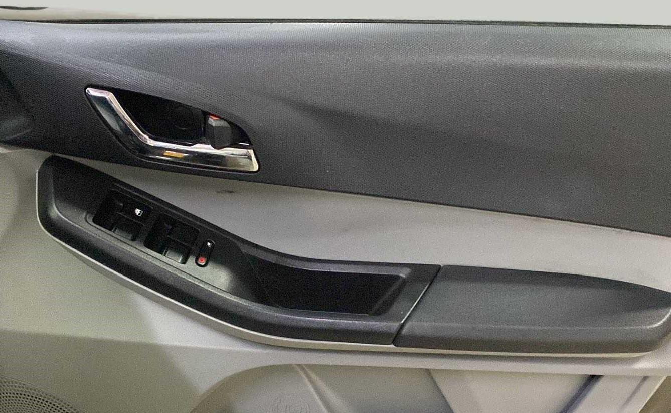 2022 Tata Tiago XZA PLUS PETROL, Petrol, Automatic, 16,366 km, Driver Side Door Panels Control