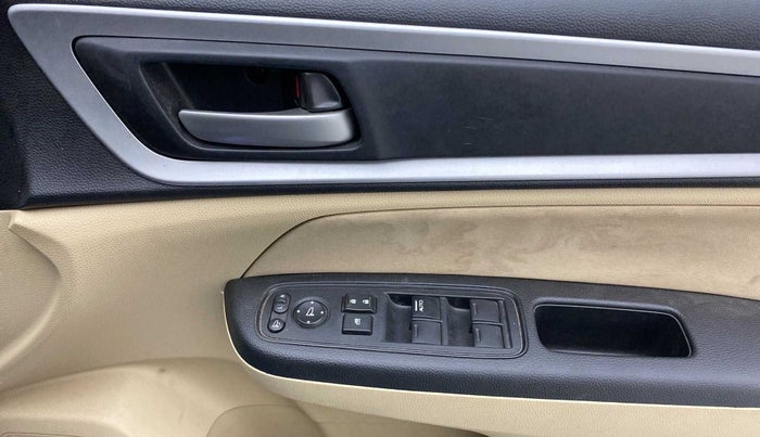 2023 Honda Amaze 1.2L I-VTEC VX CVT, Petrol, Automatic, 10,127 km, Driver Side Door Panels Control