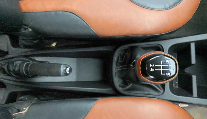 2021 Renault Kwid CLIMBER 1.0 (O), Petrol, Manual, 7,391 km, Gear Lever
