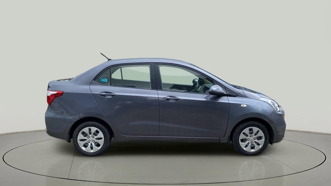 2017 Hyundai Xcent E+, Petrol, Manual, 26,370 km, Right Side