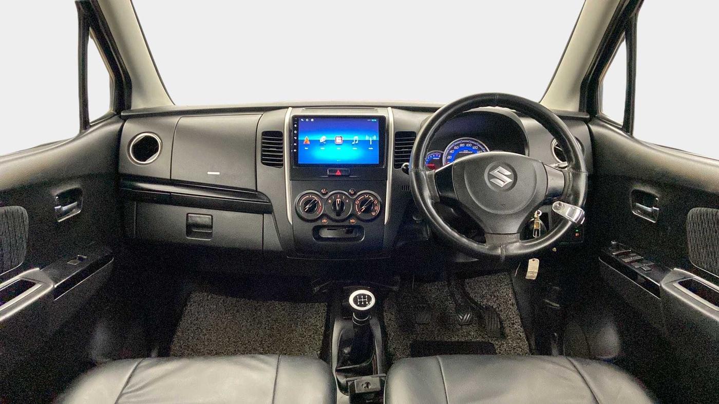 2013 Maruti Wagon R Stingray VXI, Petrol, Manual, 70,322 km, Dashboard