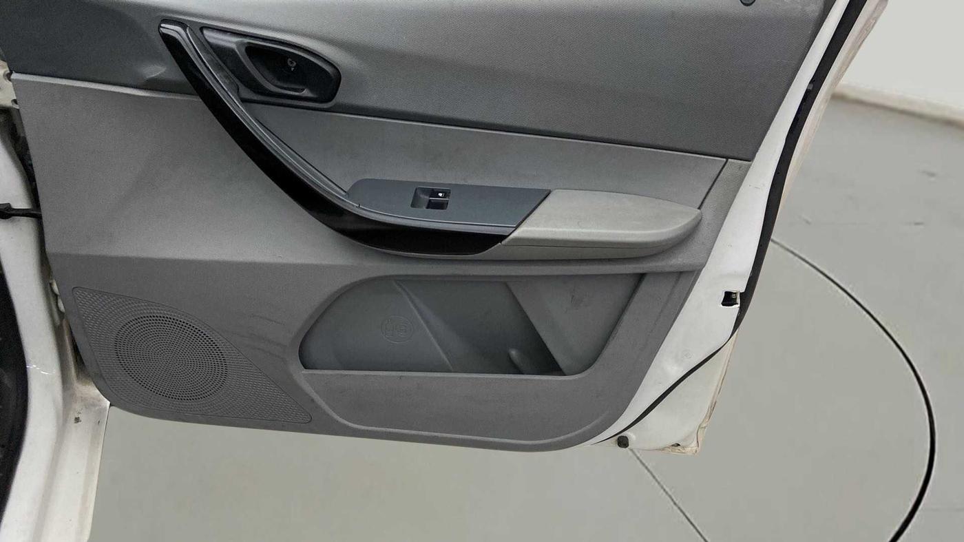 2020 Tata TIGOR XE PETROL, Petrol, Manual, 73,367 km, Driver Side Door Panels Control
