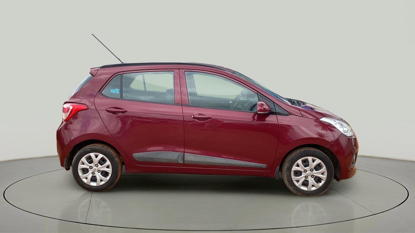 2016 Hyundai Grand i10 SPORTZ 1.2 KAPPA VTVT, Petrol, Manual, 75,044 km, Right Side View