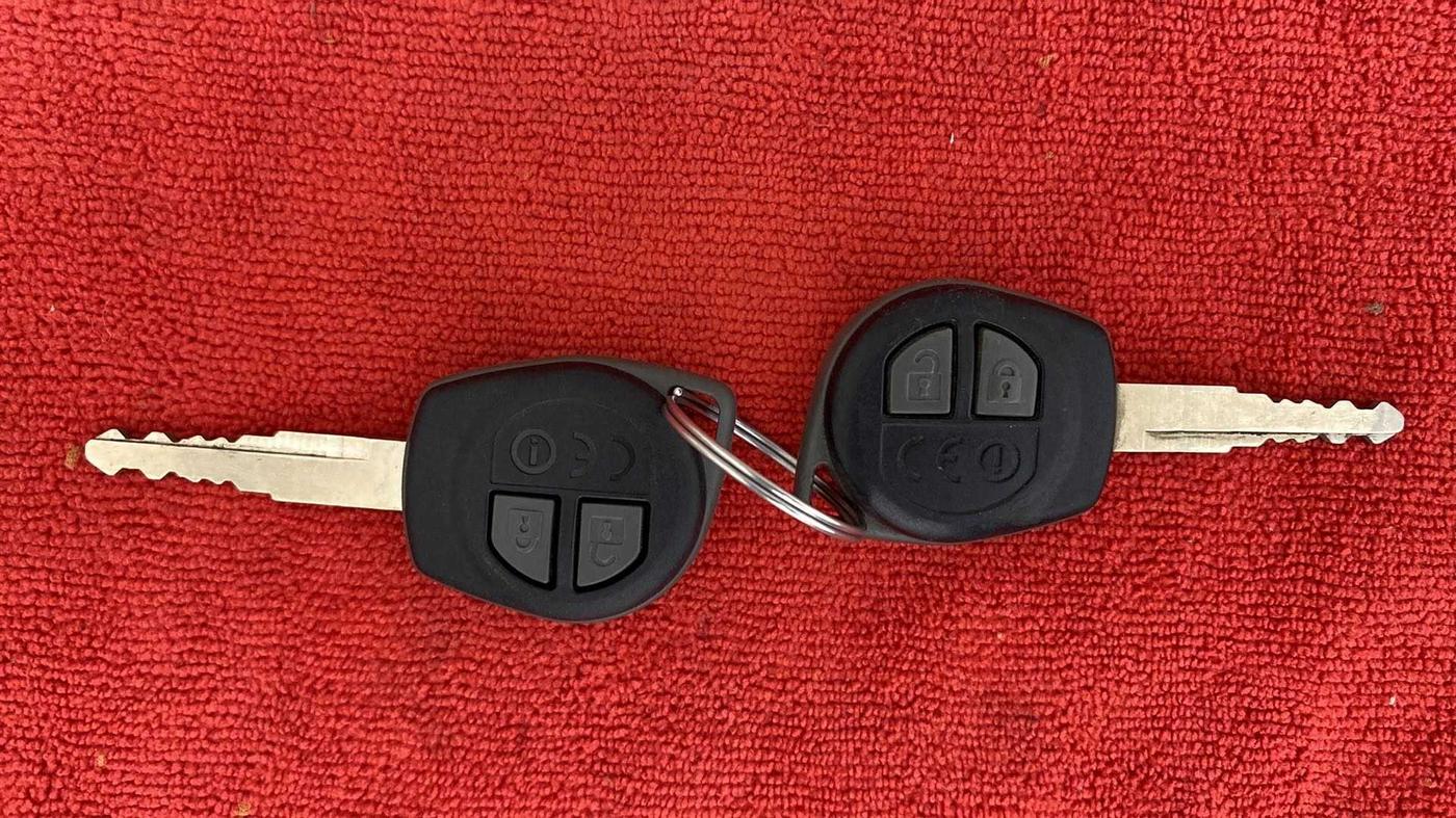 2022 Maruti Dzire VXI, Petrol, Manual, 35,844 km, Key Close Up