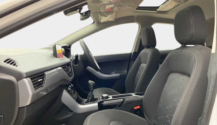 2023 Tata NEXON XM PLUS SUNROOF PETROL, Petrol, Manual, 10,950 km, Right Side Front Door Cabin