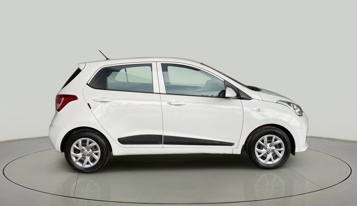 2017 Hyundai Grand i10 SPORTZ 1.2 KAPPA VTVT, Petrol, Manual, 81,622 km, Right Side View
