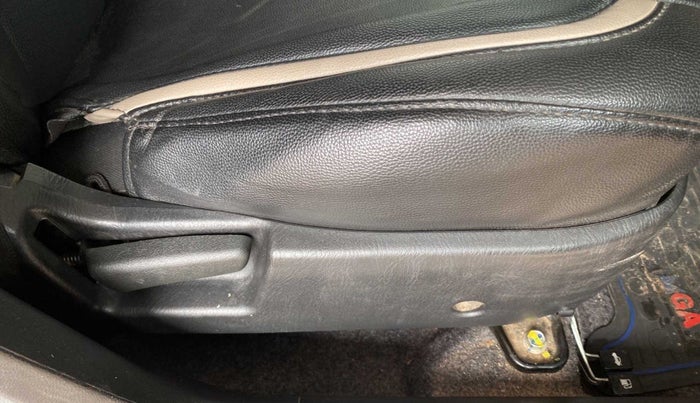 2022 Maruti Alto LXI O, Petrol, Manual, 24,676 km, Driver Side Adjustment Panel