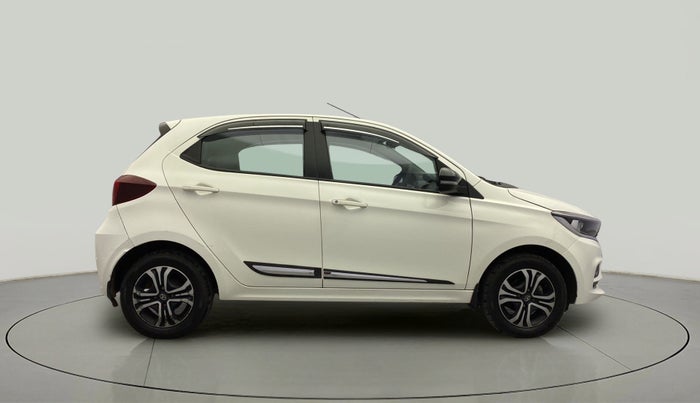 2022 Tata Tiago XZ PETROL, Petrol, Manual, 28,227 km, Right Side View