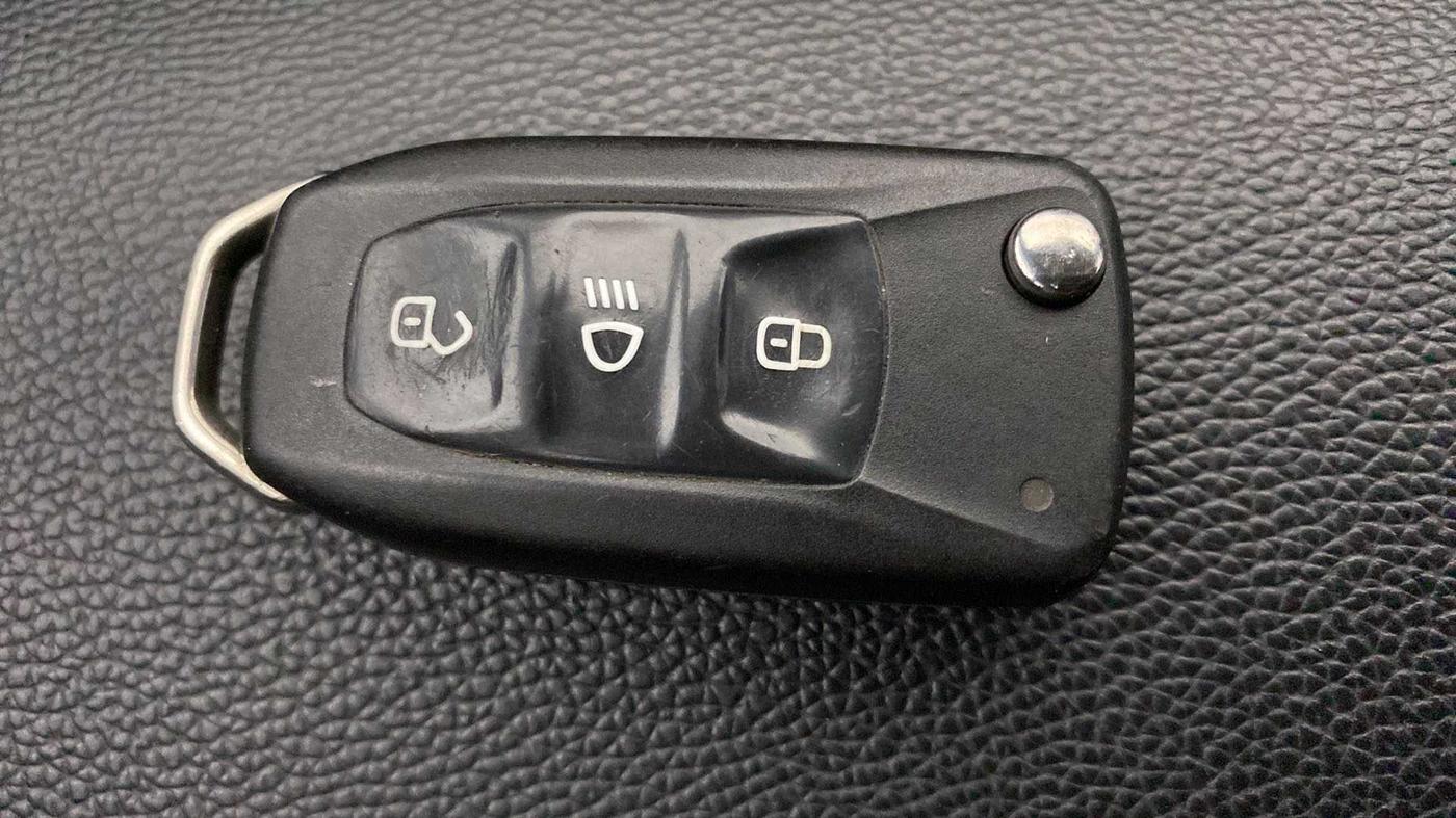 2022 Tata Tiago XZ PETROL, Petrol, Manual, 28,227 km, Key Close Up
