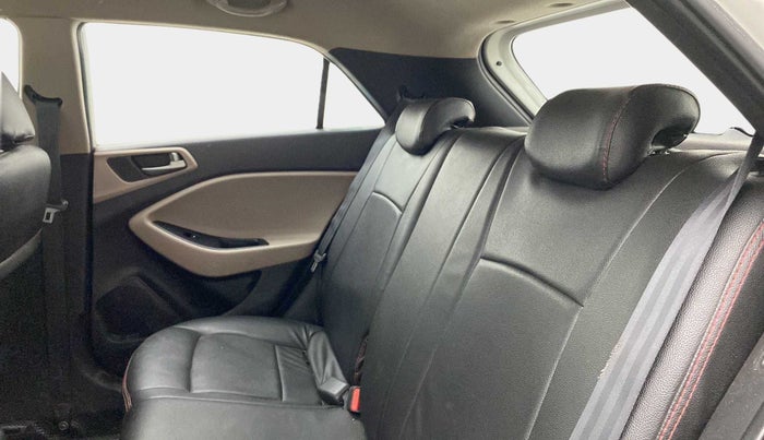 2016 Hyundai Elite i20 ASTA 1.4 CRDI (O), Diesel, Manual, 99,422 km, Right Side Rear Door Cabin