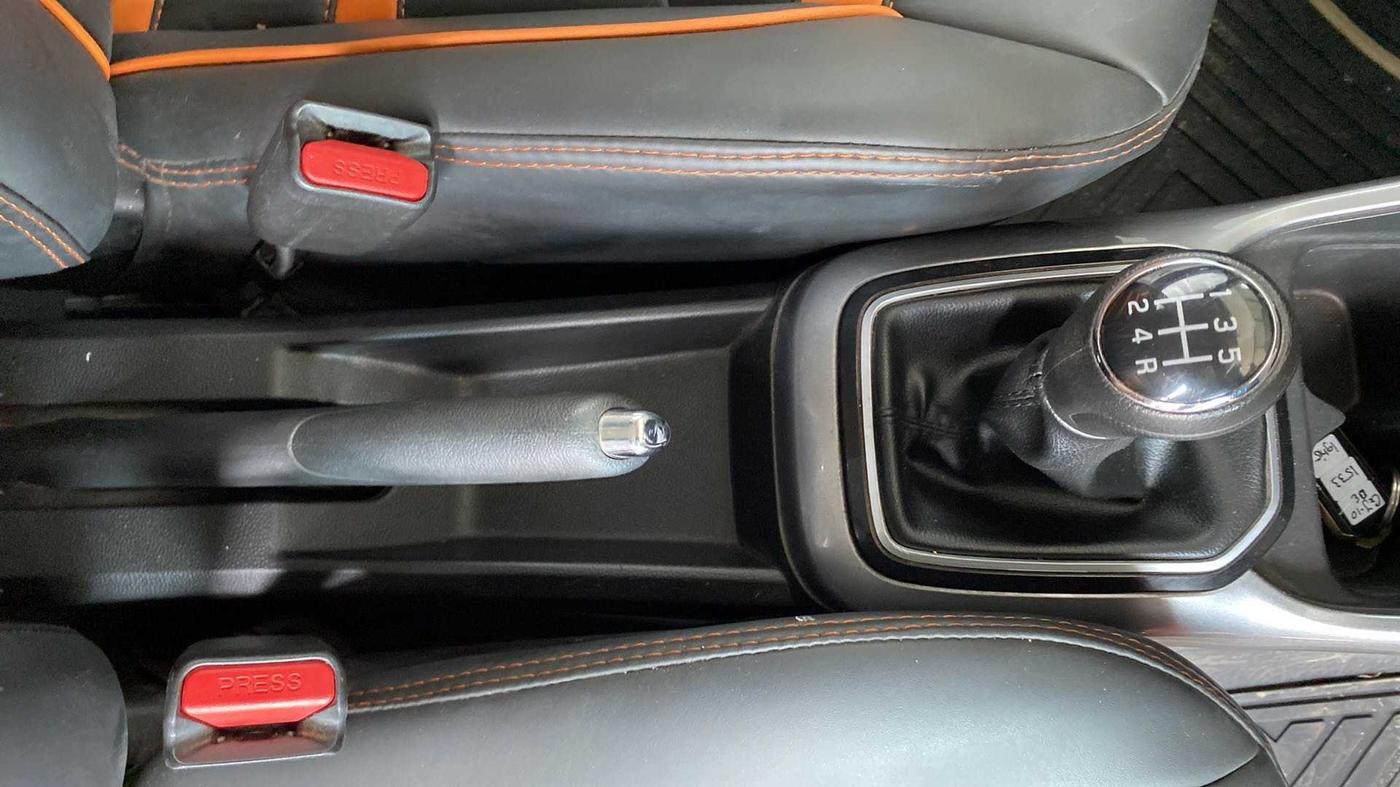2020 Maruti IGNIS ALPHA 1.2, Petrol, Manual, 35,507 km, Gear Lever