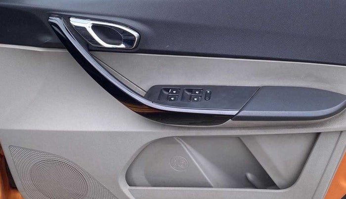 2016 Tata Tiago XZ PETROL, Petrol, Manual, 69,458 km, Driver Side Door Panels Control