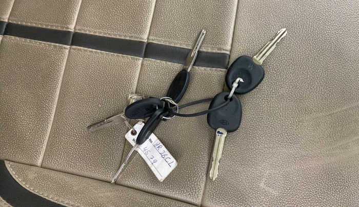 2014 Hyundai i10 MAGNA 1.1, Petrol, Manual, 28,020 km, Key Close Up