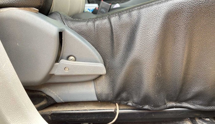 2014 Maruti Alto 800 LXI, Petrol, Manual, 43,780 km, Driver Side Adjustment Panel