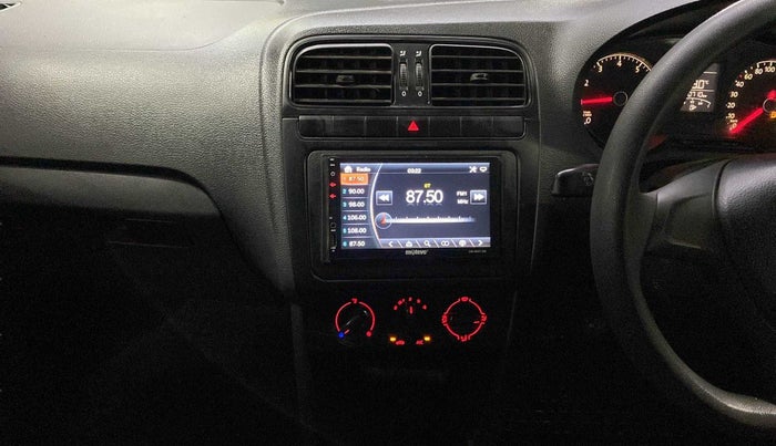 2019 Volkswagen Polo TRENDLINE 1.0L, Petrol, Manual, 40,729 km, Air Conditioner