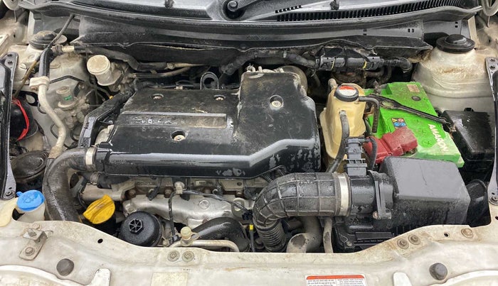 2013 Maruti Swift Dzire VDI, Diesel, Manual, 1,09,035 km, Open Bonet