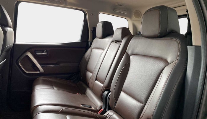 2022 Mahindra SCORPIO-N Z8L PETROL MT 7 STR, Petrol, Manual, 13,114 km, Right Side Rear Door Cabin