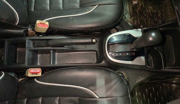 2016 Honda Jazz 1.2L I-VTEC S AT, Petrol, Automatic, 97,561 km, Gear Lever