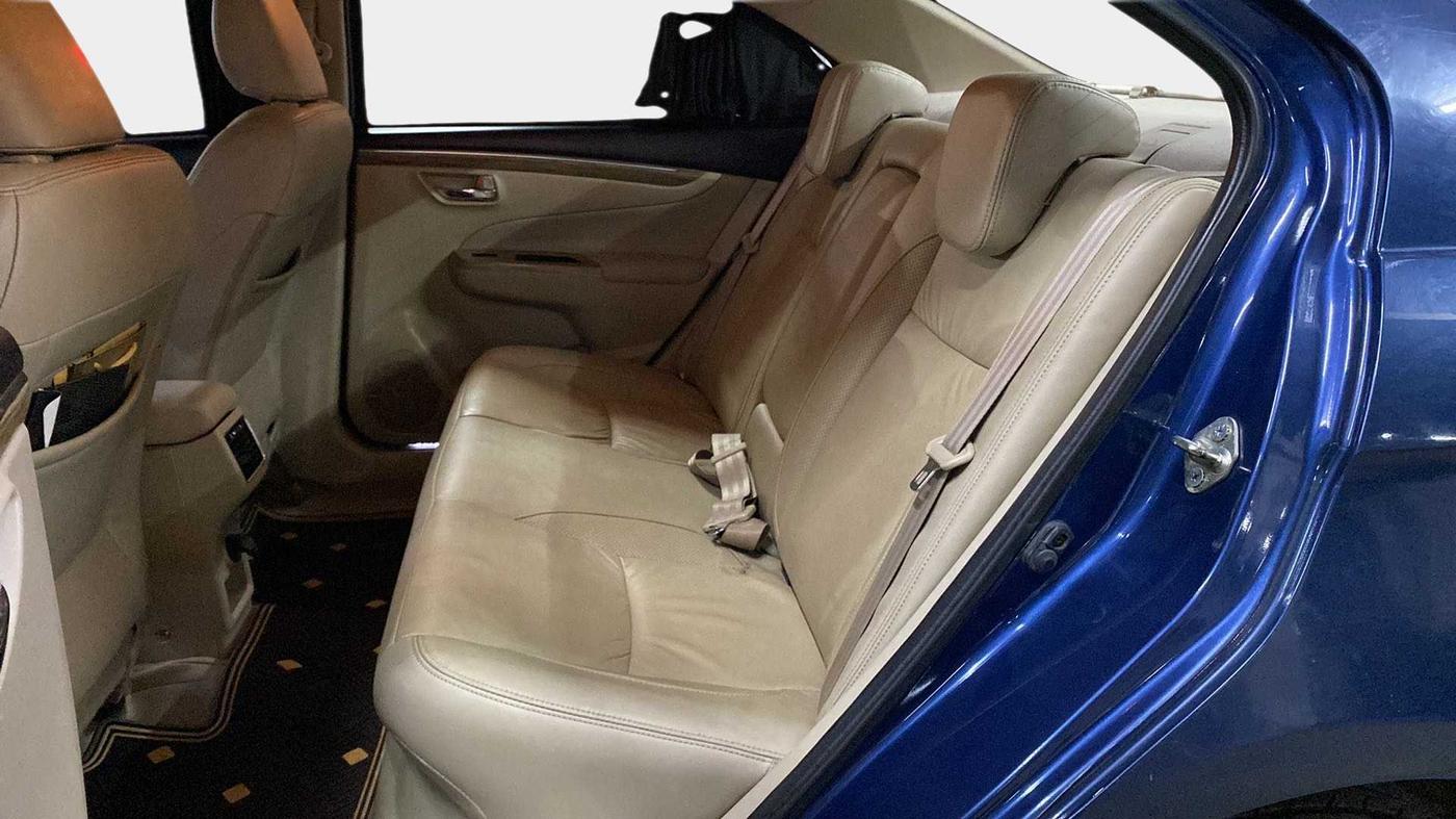 2018 Maruti Ciaz ALPHA  AT 1.5 SHVS PETROL, Petrol, Automatic, 57,363 km, Right Side Rear Door Cabin