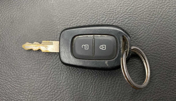 2015 Renault Kwid RXT 0.8, Petrol, Manual, 52,338 km, Key Close Up
