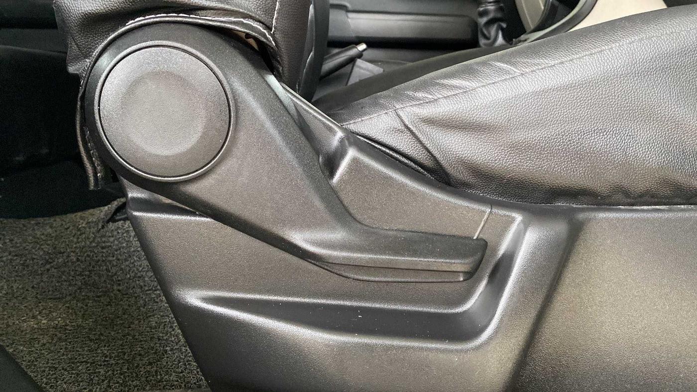 2019 Maruti New Wagon-R VXI 1.0, Petrol, Manual, 53,966 km, Driver Side Adjustment Panel