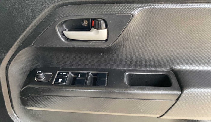 2019 Maruti New Wagon-R VXI 1.0, Petrol, Manual, 53,966 km, Driver Side Door Panels Control