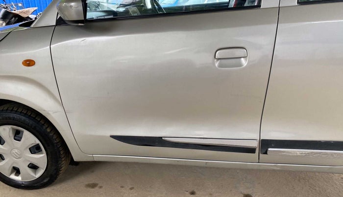 2019 Maruti New Wagon-R VXI 1.0, Petrol, Manual, 53,966 km, Front passenger door - Minor scratches