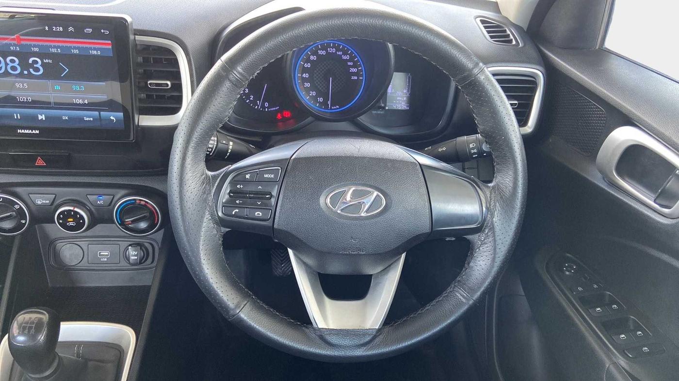 2020 Hyundai VENUE S 1.2, Petrol, Manual, 47,586 km, Steering Wheel Close Up