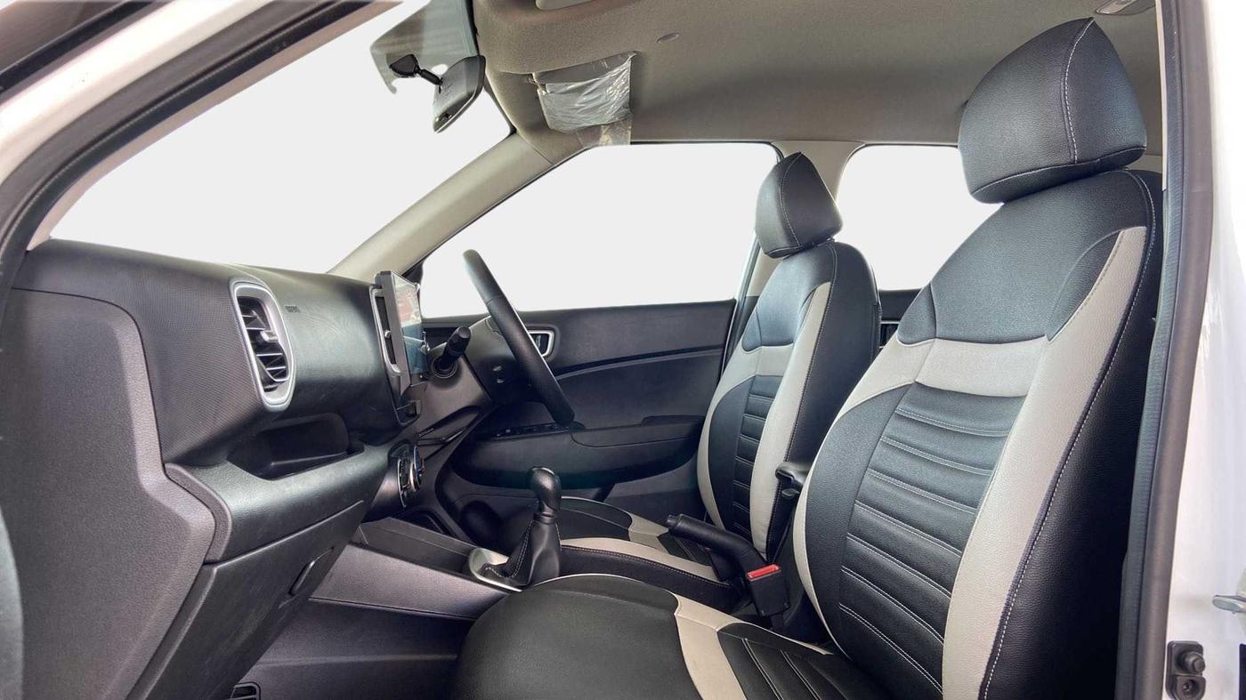 2020 Hyundai VENUE S 1.2, Petrol, Manual, 47,586 km, Right Side Front Door Cabin