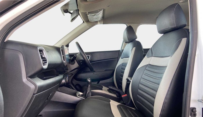 2020 Hyundai VENUE S 1.2, Petrol, Manual, 47,586 km, Right Side Front Door Cabin