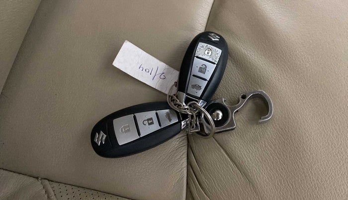 2019 Maruti Ciaz ALPHA 1.5 SHVS PETROL, Petrol, Manual, 59,733 km, Key Close Up