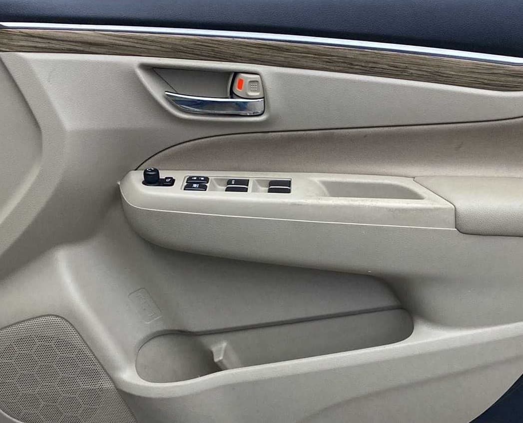 2022 Maruti Ciaz ZETA AT 1.5  SHVS PETROL, Petrol, Automatic, 24,062 km, Driver Side Door Panels Control